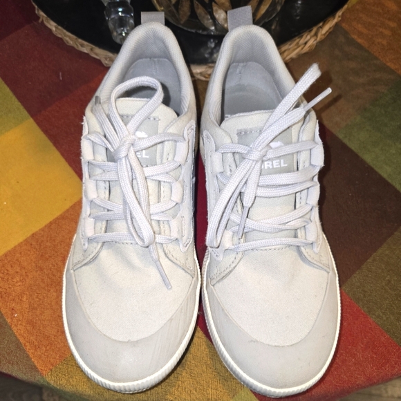 Sorel out and about weather proof shoe sz 7.5 - Picture 2 of 3